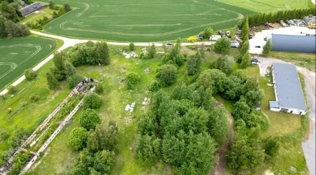 Äksi tee 10